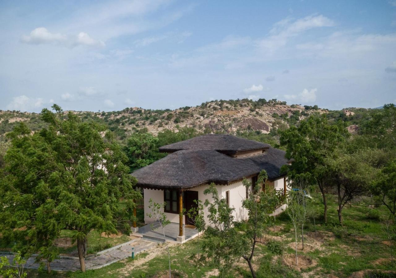 Hampi Heritage & Wilderness Resort-Jungle Lodges Беллари Экстерьер фото